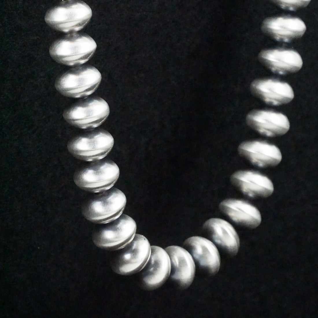 Bryannen Halwood Sterling Silver Navajo Pearl Necklace 24"