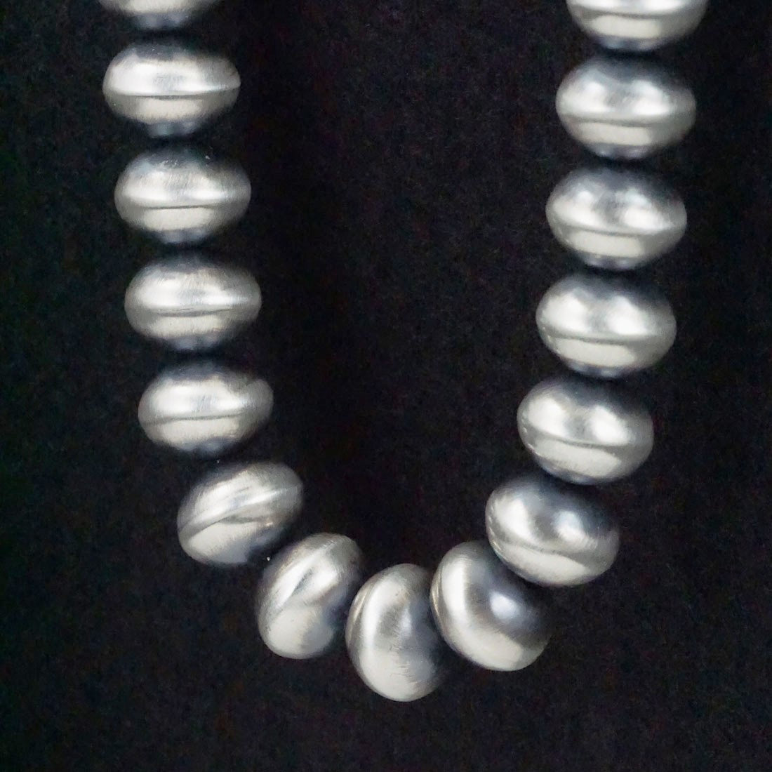 Bryannen Halwood Sterling Silver Navajo Pearl Necklace 18"
