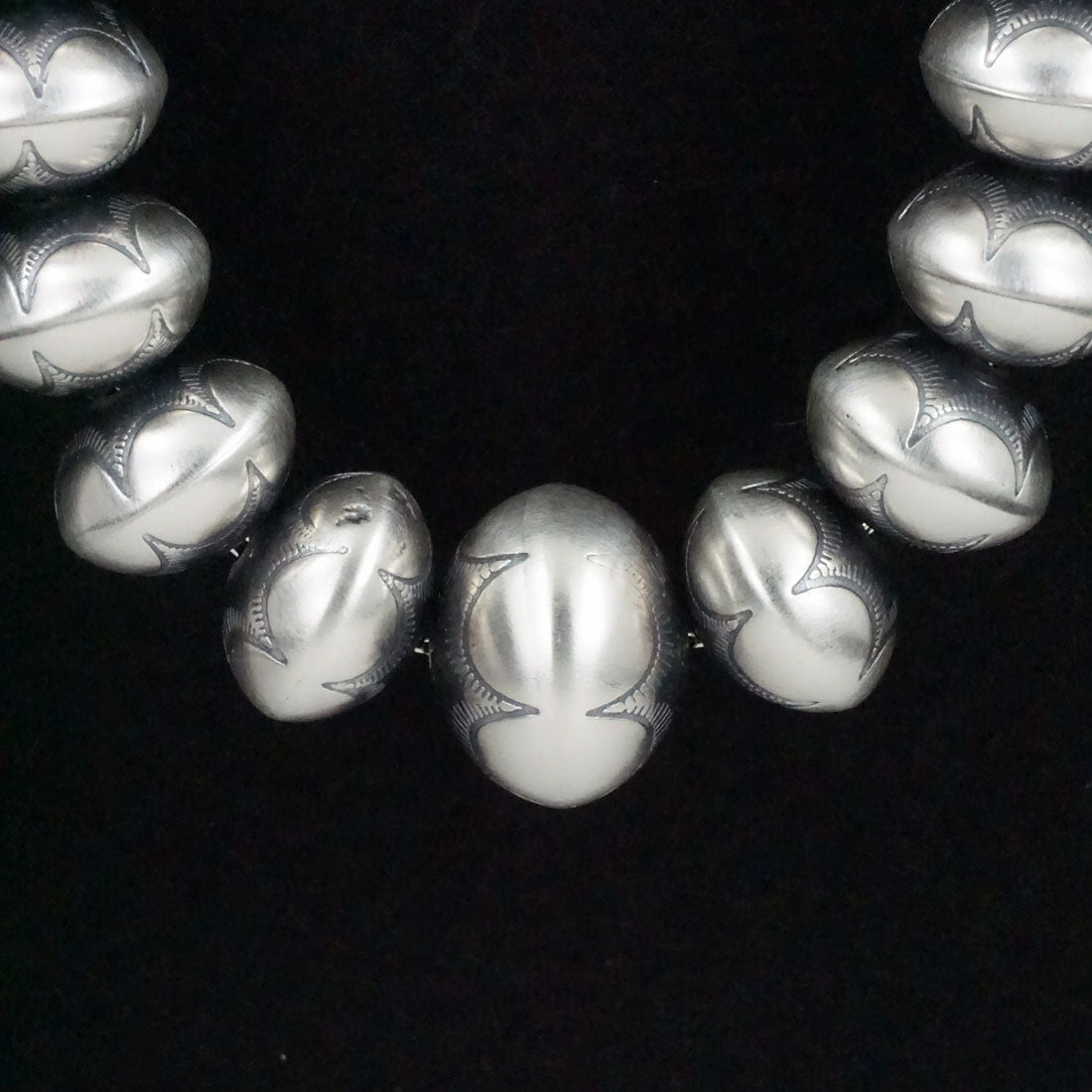 Bryannen Halwood Sterling Silver Navajo Pearl Necklace 18"