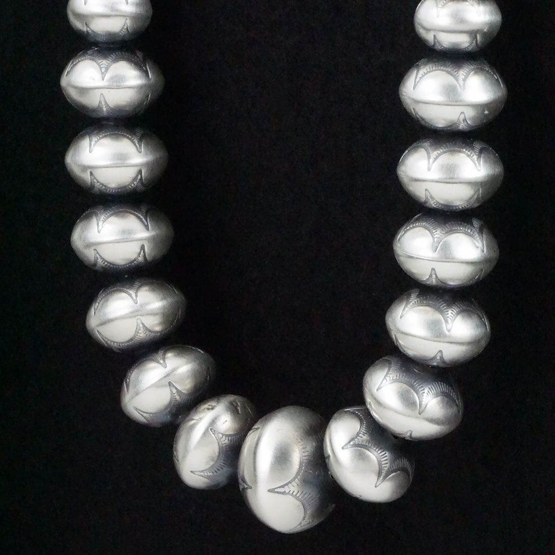 Bryannen Halwood Sterling Silver Navajo Pearl Necklace 18"