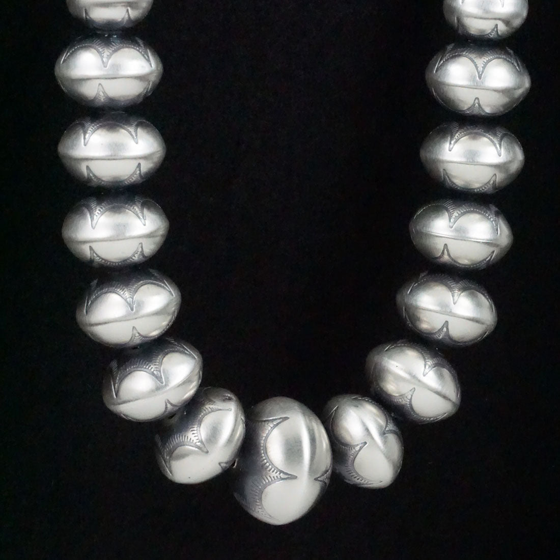 Bryannen Halwood Sterling Silver Navajo Pearl Necklace 18"