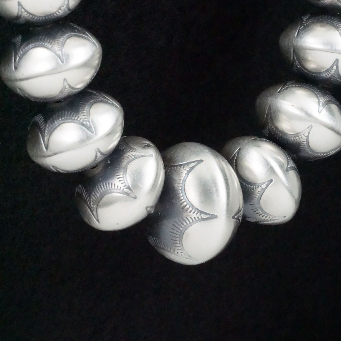 Bryannen Halwood Sterling Silver Navajo Pearl Necklace 18"
