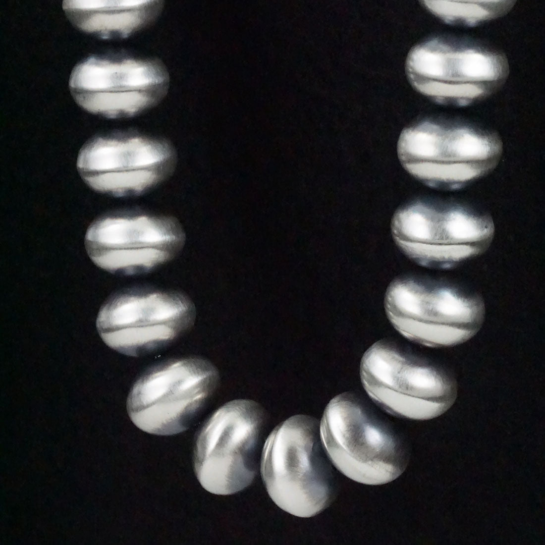 Bryannen Halwood Sterling Silver Navajo Pearl Necklace 20"