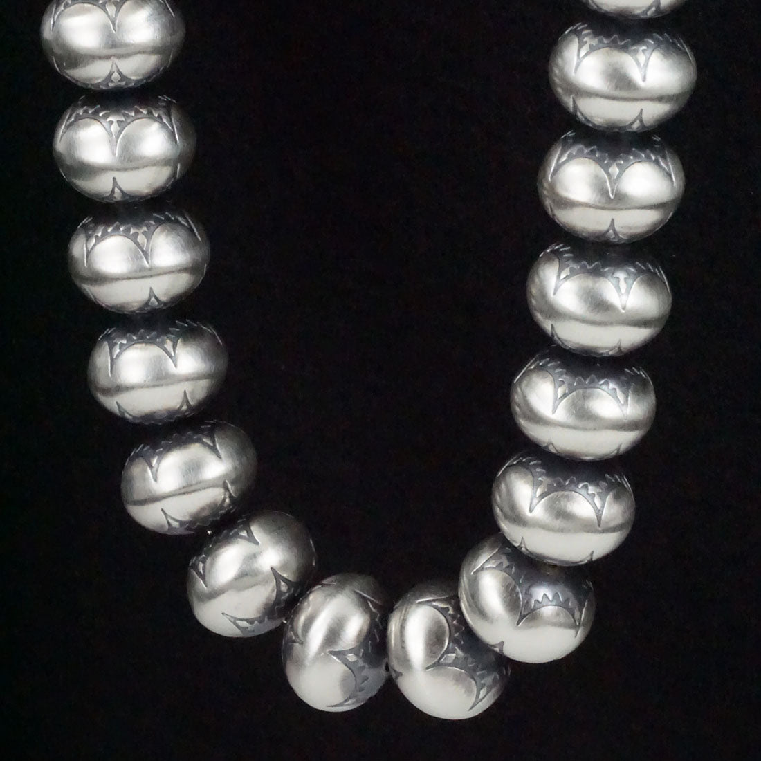 Bryannen Halwood Sterling Silver Navajo Pearl Necklace 20"