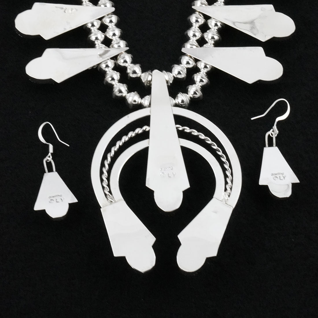 Louise Yazzie Spiny Oyster & Sterling Silver Squash Blossom Set