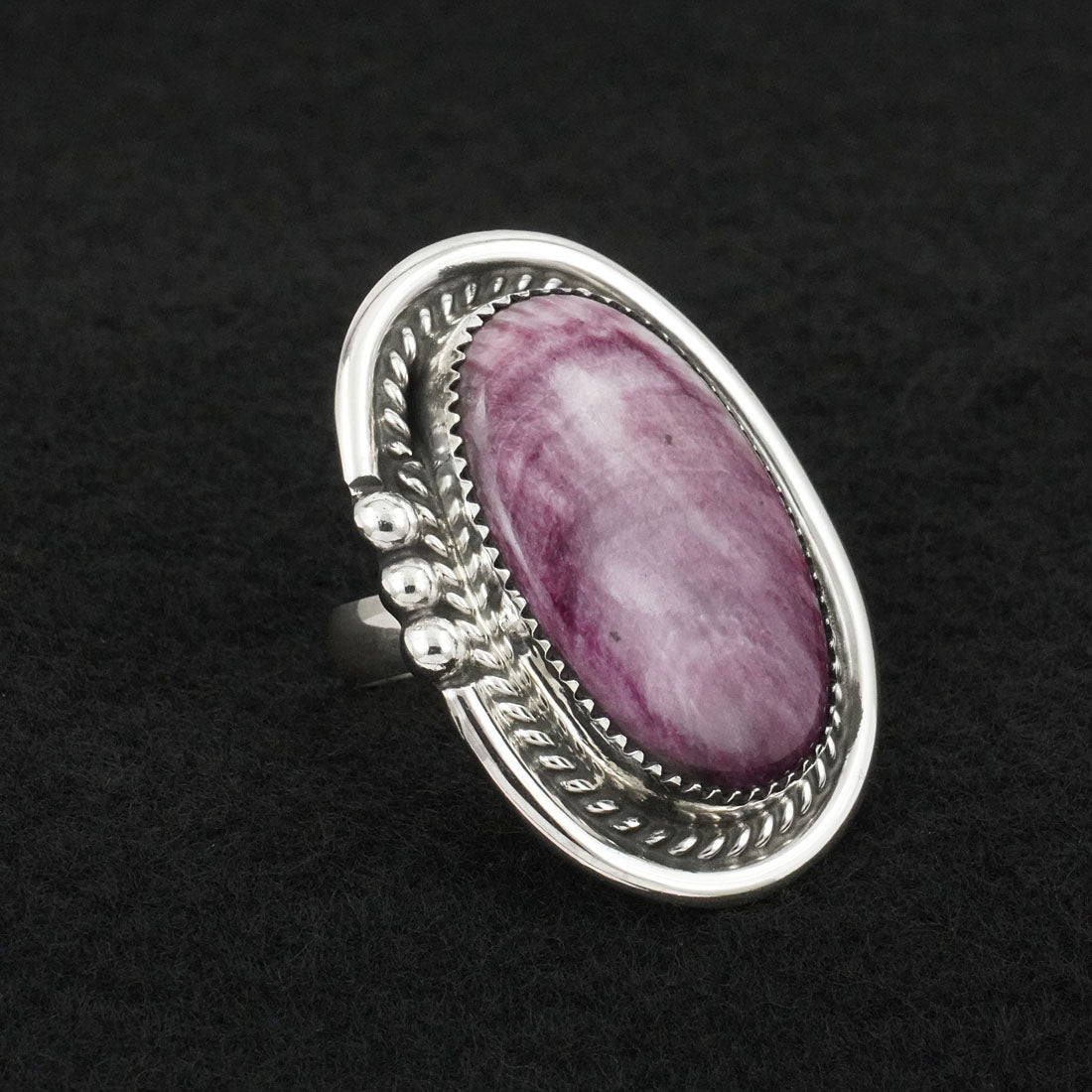 Leslie Nez Spiny Oyster & Sterling Silver Ring Adjustable