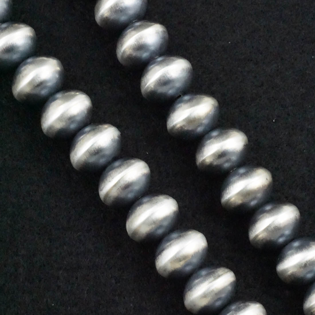 Bryannen Halwood Sterling Silver Navajo Pearl Necklace 28"