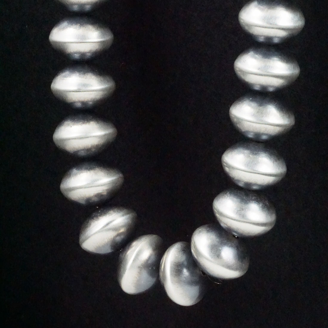 Bryannen Halwood Sterling Silver Navajo Pearl Necklace 20"