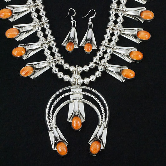 Louise Yazzie Spiny Oyster & Sterling Silver Squash Blossom Necklace & Earrings