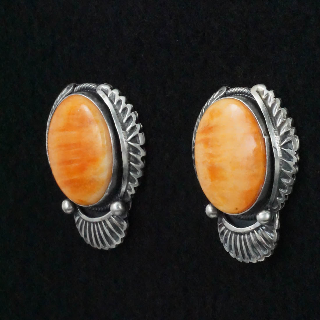 Mark Yazzie Spiny Oyster & Sterling Silver Squash Blossom Set