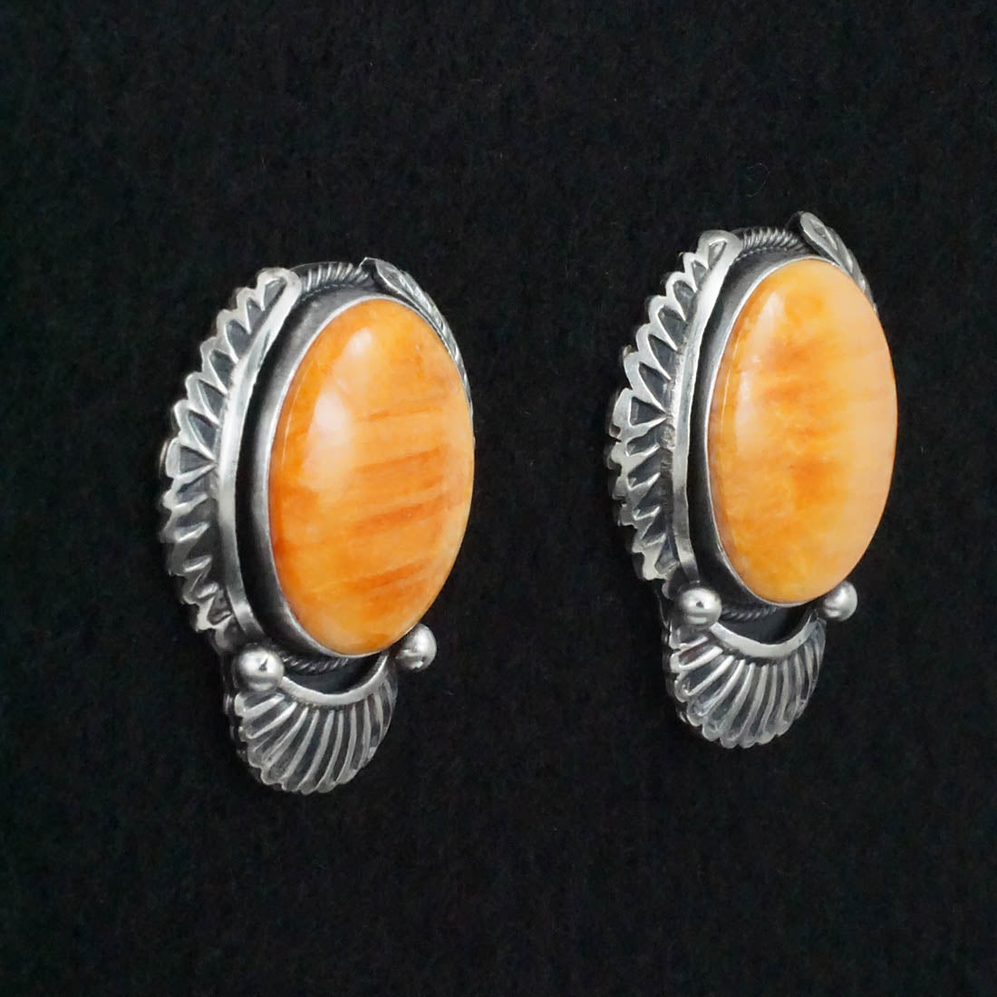 Mark Yazzie Spiny Oyster & Sterling Silver Squash Blossom Set