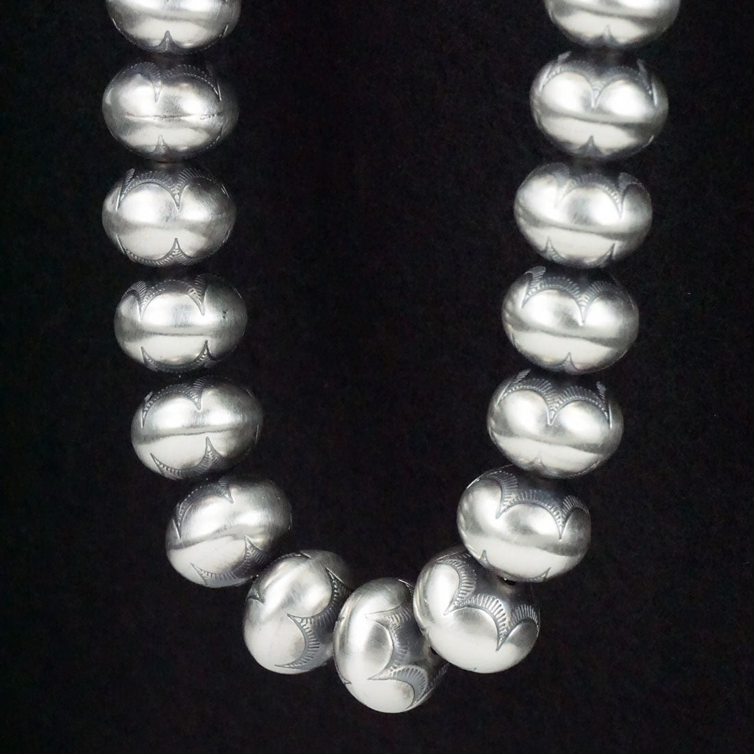 Bryannen Halwood Sterling Silver Navajo Pearl Necklace 18"