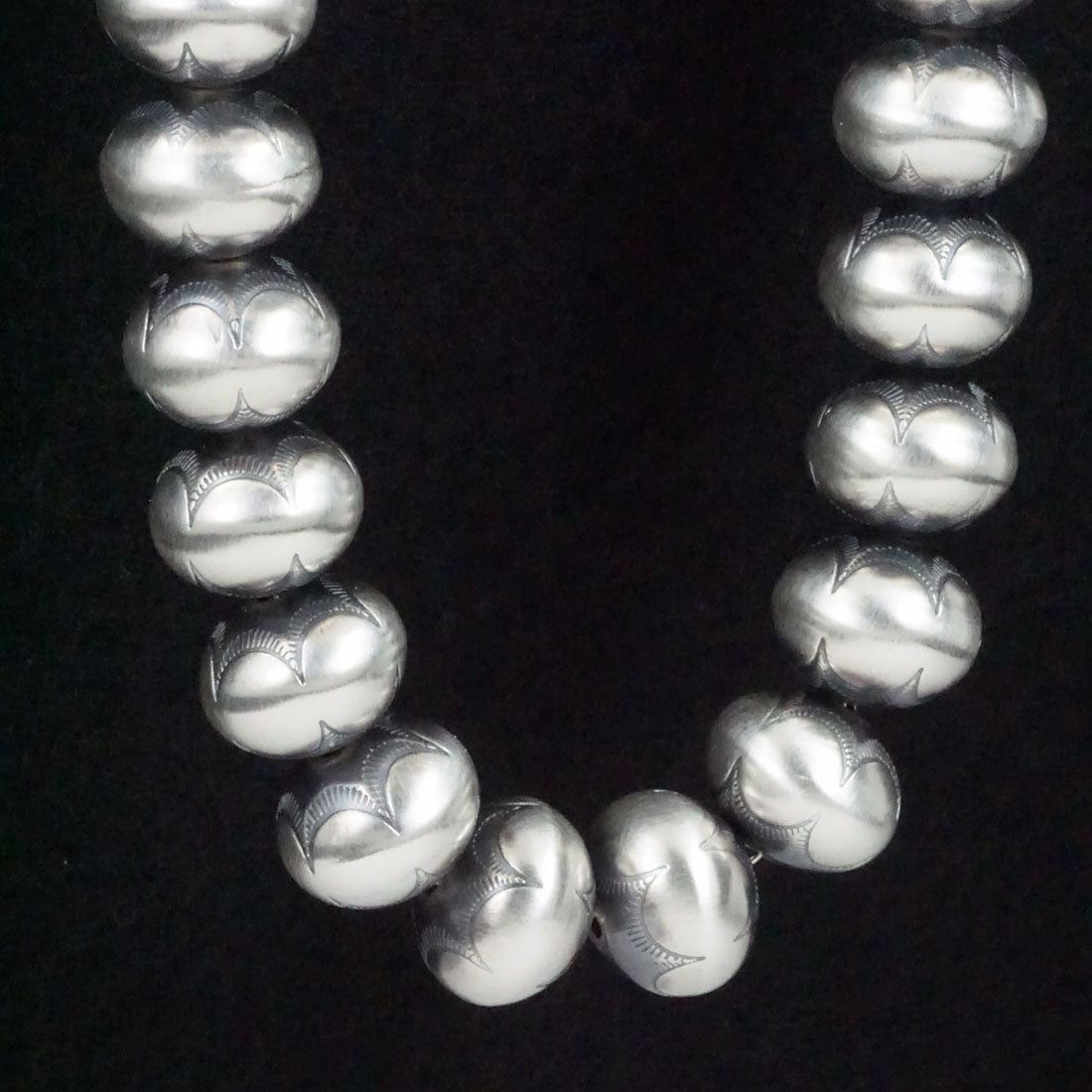 Bryannen Halwood Sterling Silver Navajo Pearl Necklace 18"