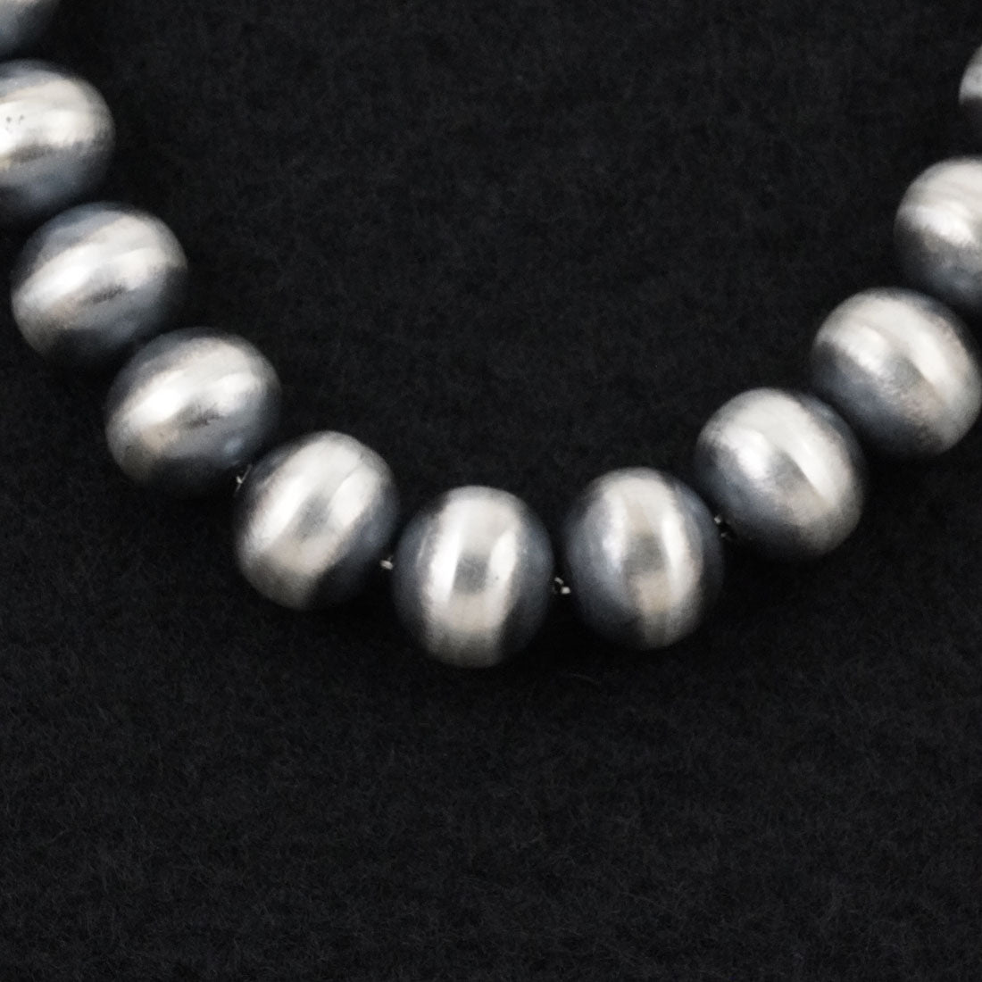 Bryannen Halwood Sterling Silver Navajo Pearl Necklace 22"