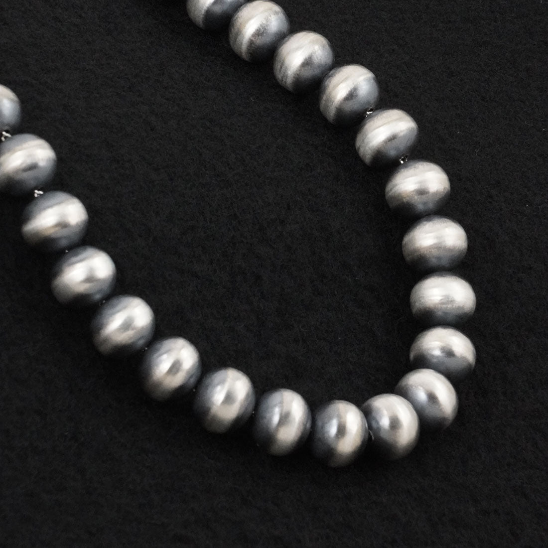 Bryannen Halwood Sterling Silver Navajo Pearl Necklace 22"