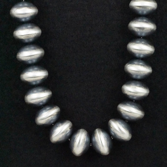 Bryannen Halwood Sterling Silver Navajo Pearl Necklace 28"