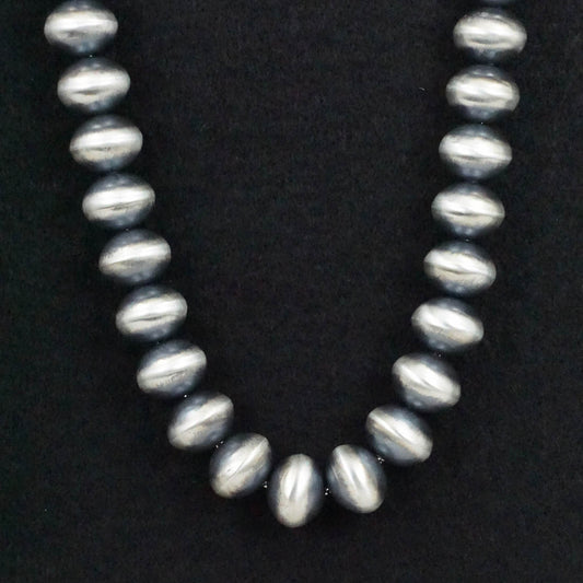 Bryannen Halwood Sterling Silver Navajo Pearl Necklace 28"
